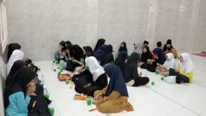 Hangatnya Buka Puasa Bersama Santri Yatim & Penghafal Quran