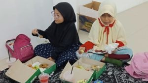 Buka Puasa Bersama Hari Ke-14 Ramadhan Santri Al Hilal 7 & 8