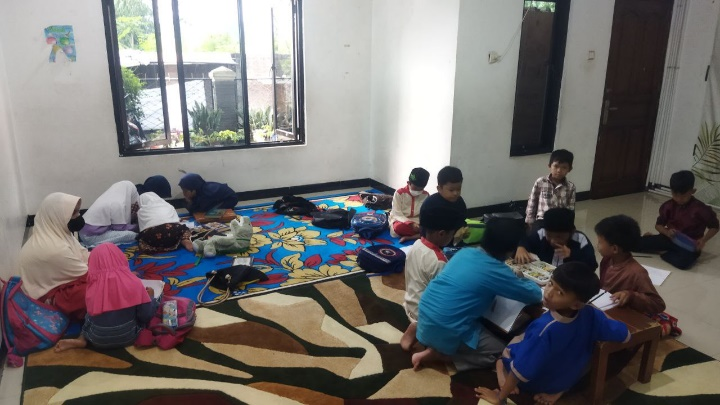 Pesantren al Hilal - Yatim, Tahfidz, Gratis