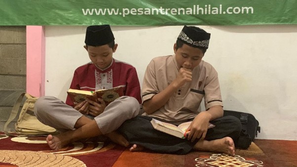 Pesantren al Hilal - Yatim, Tahfidz, Gratis