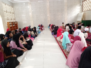 Ditutup dengan Sholat Ashar Berjamaah, Suasana Belajar TPA