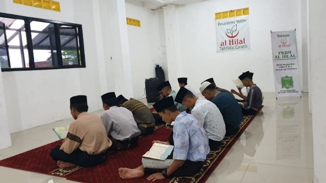 Pesantren al Hilal - Yatim, Tahfidz, Gratis