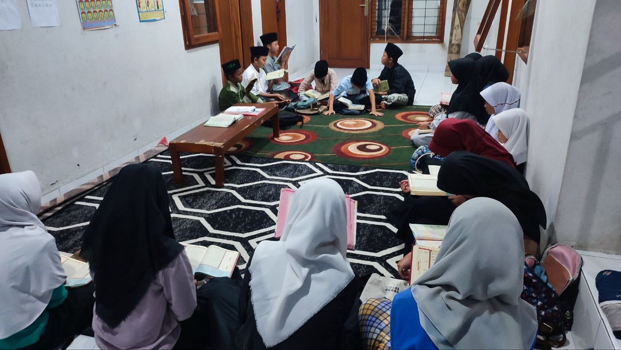 Pesantren al Hilal - Yatim, Tahfidz, Gratis