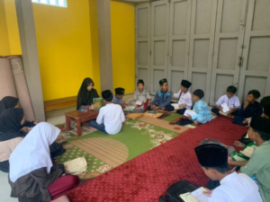 Suasana Giat Belajar dan Mengaji Santri Rumah Tahfidz Al Hilal 5 Pasirbiru di Pondok Sementara