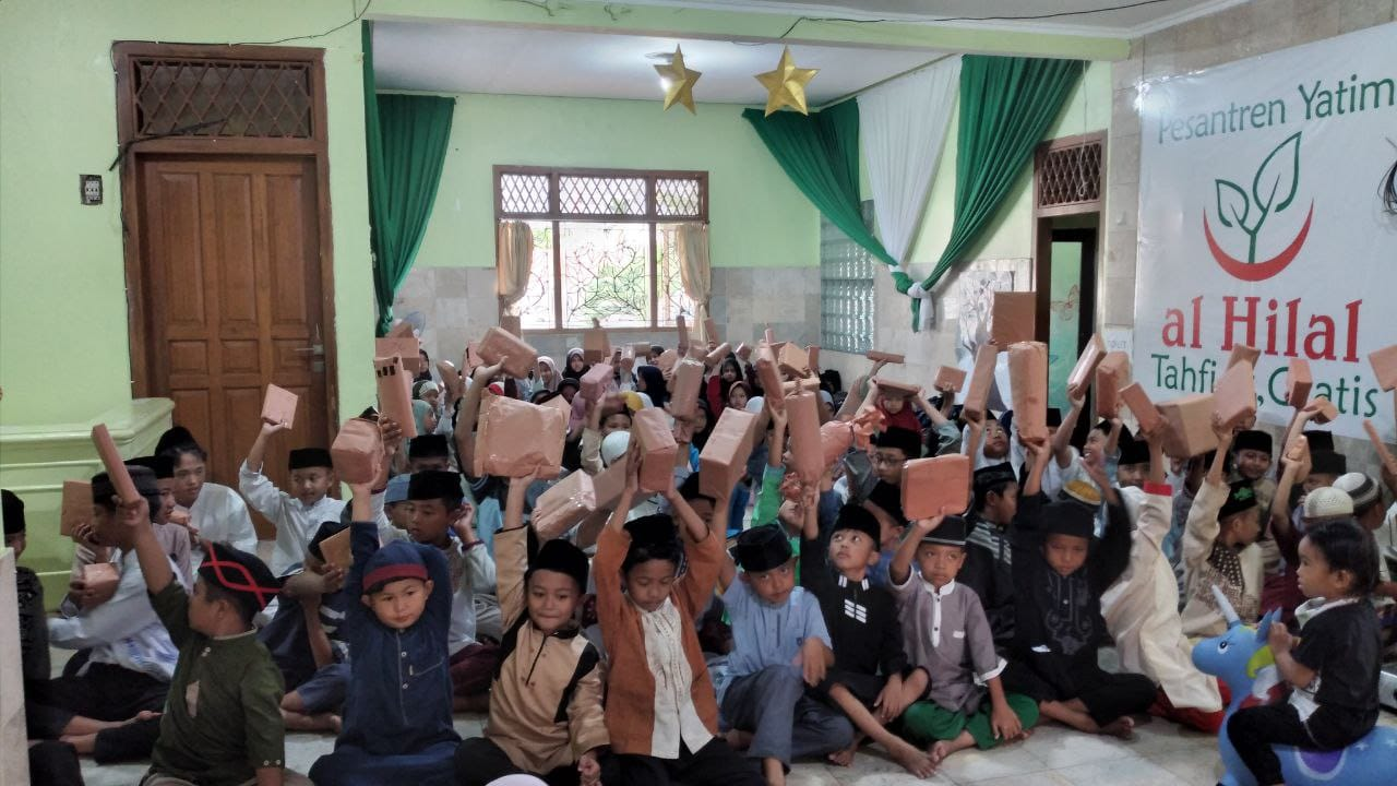 Pesantren al Hilal - Yatim, Tahfidz, Gratis