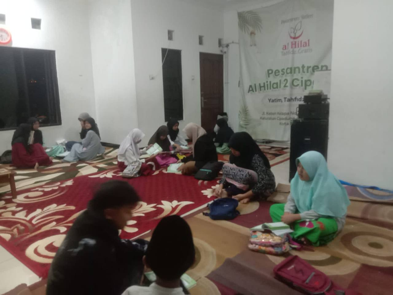 Pesantren al Hilal - Yatim, Tahfidz, Gratis