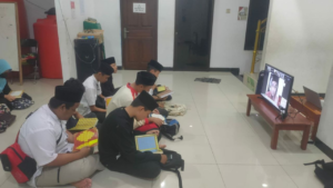 Amalan Rutin Santri Yatim dan Penghafal Quran Pesantren Al Hilal 2 Cipadung