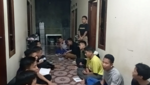 Memulai Kegiatan Belajar dengan Halaqoh Subuh, Santri Yatim Kelas 10 Pesantren Al Hilal 8 Panyileukan Kembali Melaksanakan Rutinitas Ini!