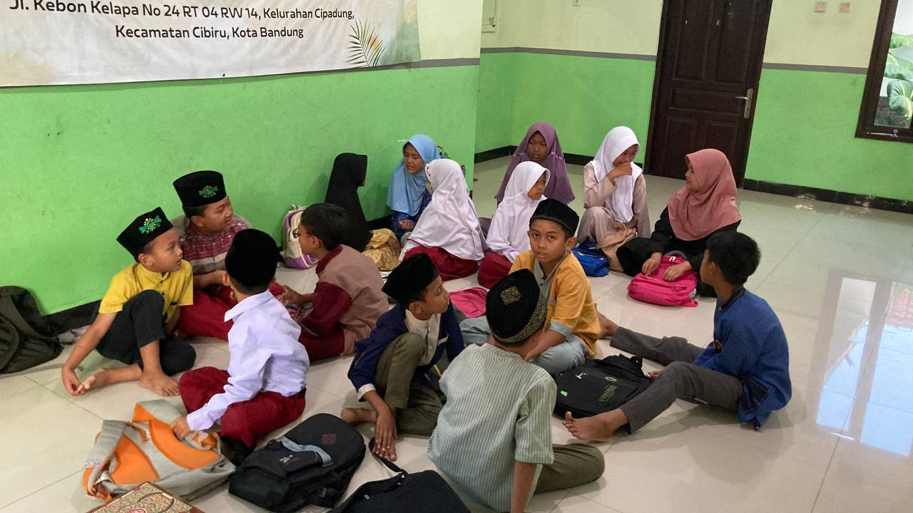 Pesantren al Hilal - Yatim, Tahfidz, Gratis