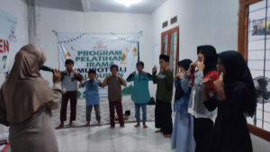 Belajar dan Bermain Bersama Santri Yatim dan Penghafal Al Quran di Pesantren Al Hilal 7 Cipadung Wetan