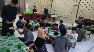 Buka Puasa Bersama Kembali Ramaikan Pondok Pesantren Al Hilal