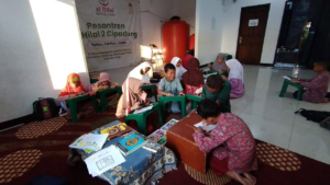 Yuk Intip Rutinitas Adik-Adik Santri di Pondok Al Hilal Wilayah Bandung Timur