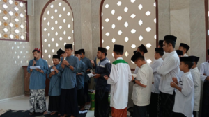 Lebih dari 100 Jamaah Hadir Dalam Kajian Bulanan Pesantren Al Hilal 1 Cililin