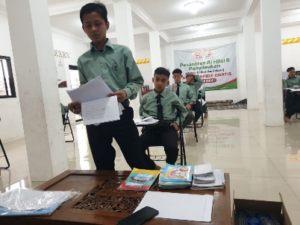 Ujian Mufrodat dan Vocabularies Santri Pesantren Al Hilal 8 Panyileukan Telah Dilaksanakan!