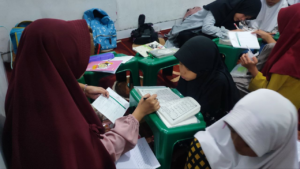 Tasmi Al Quran Setengah Juz Per Kelas Dalam Rutinitas Belajar Anak-Anak LKSA Al Hilal