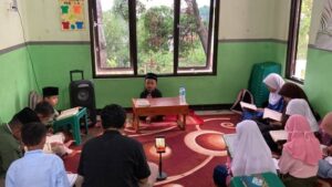 Dimulai dari Tasmi Al-Quran 1 Juz Hingga Jumat Bersih Bersama Santri Pesantren Al Hilal 2 Cipadung