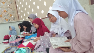 Kompilasi Kegiatan Belajar Mengajar Santri Yatim Penghafal Al-Quran di Pesantren Al Hilal 1, 6 Dan 7