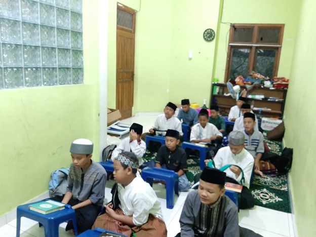 Memperdalam Ilmu Tajwid dan Irama Seni Baca Al-Quran Bersama Santri Pesantren Al Hilal 3 Gegerkalong