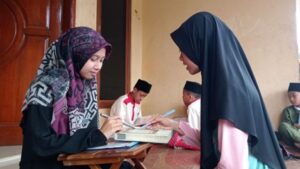 Semangat Belajar Santri TPA Al Hilal 1 Cililin Menyala di Tengah Kegiatan Menghafal Quran