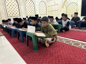 Intip Suasana Kegiatan Belajar Tajwid dan Muhadoroh Santri Yatim dan Penghafal Quran Pesantren Al Hilal 1 Cililin Yuk!