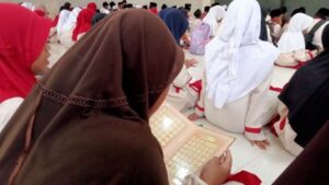 Rutin Dilaksanakan di Masjid Marwah! Yuk Intip Kegiatan Pembiasaan Santri TPA Al Hilal 1 Cililin Sebelum Memulai Kegiatan Belajarnya