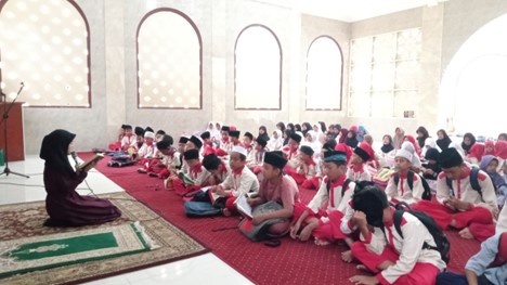 Rutin Dilaksanakan di Masjid Marwah! Yuk Intip Kegiatan Pembiasaan Santri TPA Al Hilal 1 Cililin Sebelum Memulai Kegiatan Belajarnya