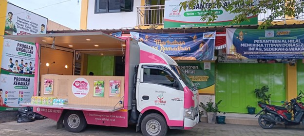 Food Truck Dapur Berkah Kembali Dukung Kegiatan Pembagian Takjil Gratis di Pesantren Al Hilal