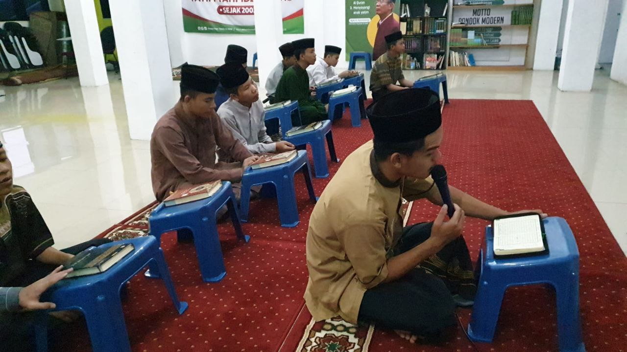 Detik-Detik Terakhir Bulan Ramadhan, Para Santri Yatim Penghafal Quran Panyileukan Berhasil Mengkhatamkan Al-Quran