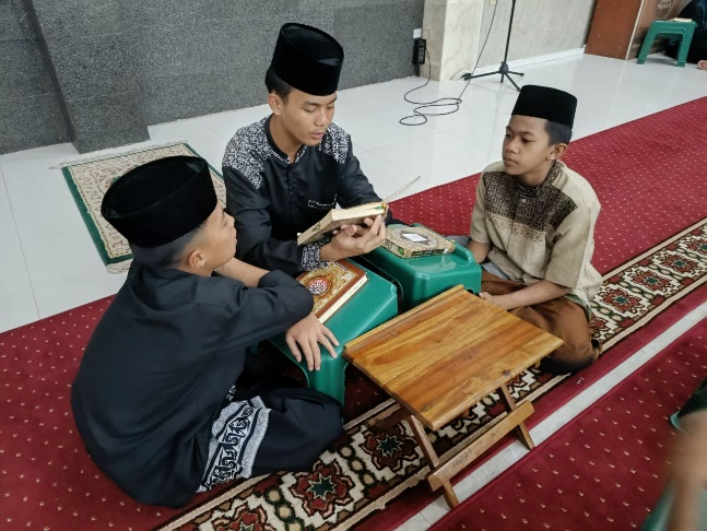 Pesantren al Hilal - Yatim, Tahfidz, Gratis