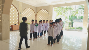 Hari Terakhir MOS Pesantren Al Hilal Cililin, Inilah Suasana Ice breaking Santri