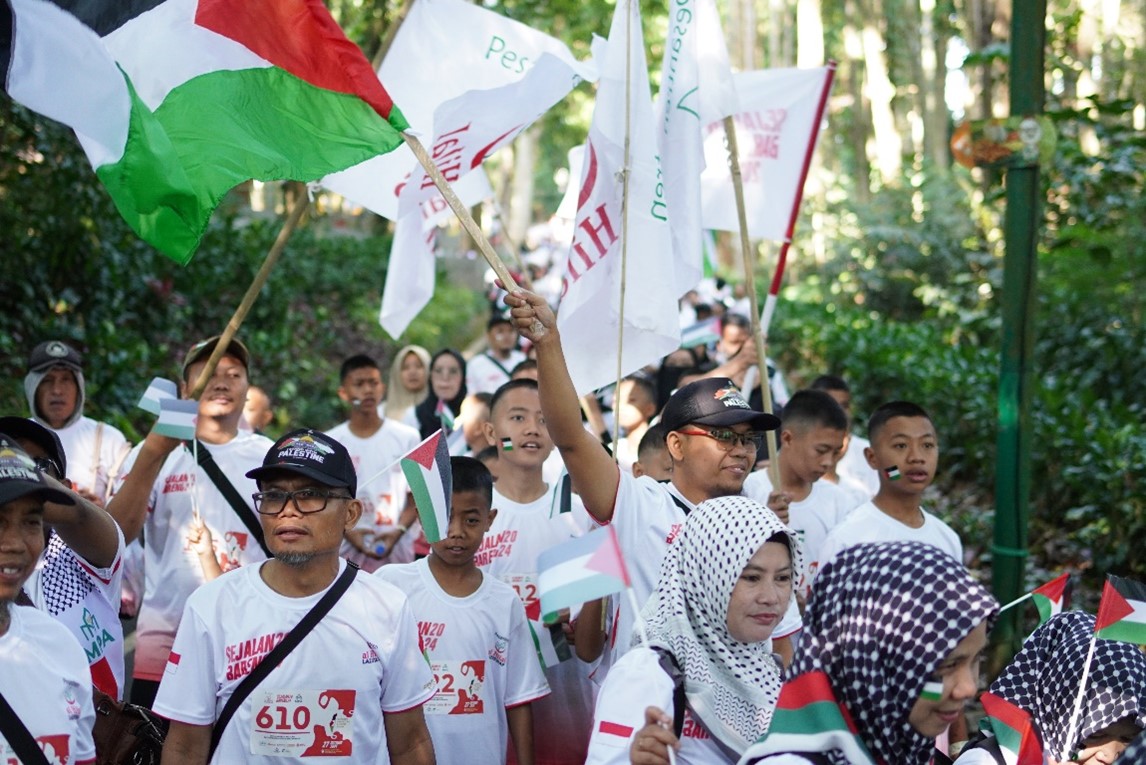 Diikuti Hampir 500 Peserta, LAZISWAF Al Hilal Dukung Palestina Melalui Funwalk “Sejalan Bareng”