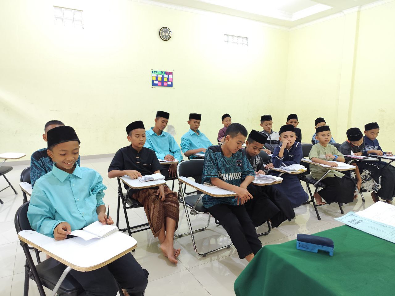 Suasana Kegiatan Pembelajaran Santri Pesantren Al Hilal 1 Cililin dan Pesantren Al Hilal 3 Cipadung