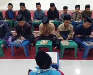 Santri Pesantren Al Hilal 1 Cililin Maksimalkan Hafalan Jelang Wisuda Tahfidz