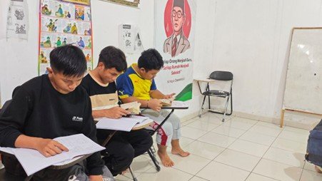 Kompilasi Kegiatan Santri Kelas XI Pesantren Al Hilal 3 Cipadung di Hari Rabu