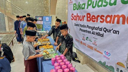 Suasana Hangat Buka Puasa Hari Pertama Ramadhan 1446 H di Pondok Pesantren Al Hilal