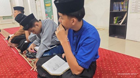 Santri SMA Pesantren Al Hilal Terus Semangat Tingkatkan Penguasaan Vocabularies dan Ilmu Bahasa Asing Lewat Kelas Bahasa
