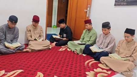 Puasa Jalan, Aktivitas Aman, Inilah Suasana Sahur Asyik Bareng Santri Pesantren Al Hilal 2 Panyileukan dan Pesantren Al Hilal 3 Cipadung!