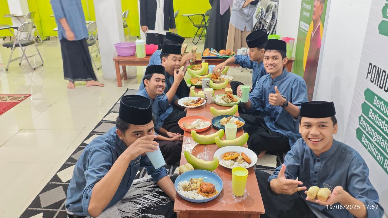 Santri Yatim Pesantren Al Hilal Memaknai Malam Jum’at dengan Berbagai Kegiatan Bermanfaat