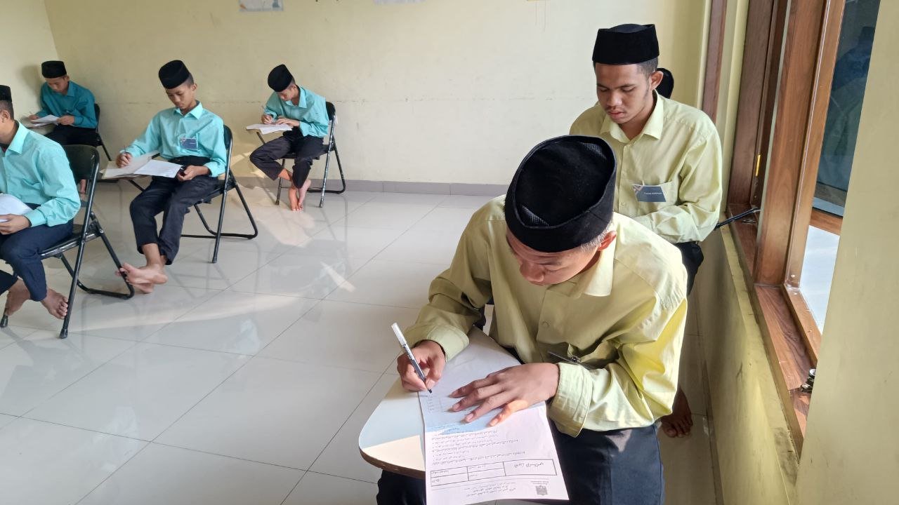 Pekan Ujian Tulis dan Tahfidz Santri Yatim Penghafal Quran Serentak Dilaksanakan di 3 Pondok Pesantren Al Hilal!