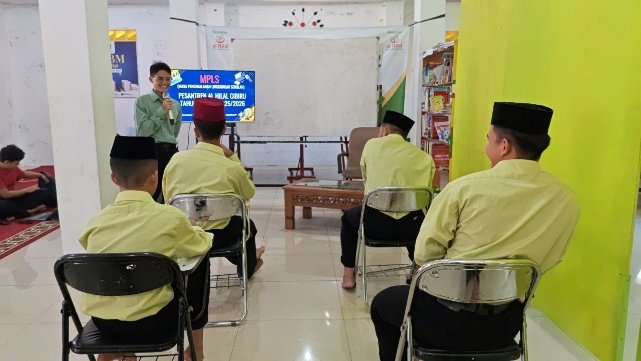 A group of people in a room AI-generated content may be incorrect.