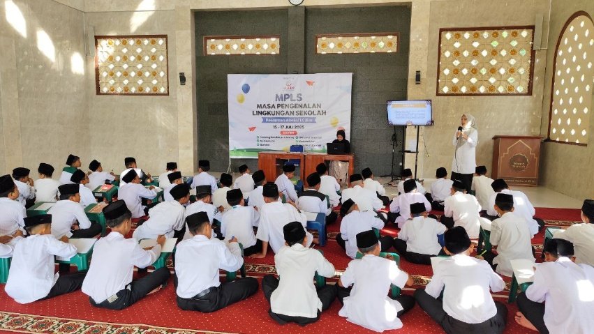 Pesantren Al Hilal Gelar Masa Pengenalan Lingkungan Sekolah (MPLS) untuk Santri Baru Jenjang SMP dan SMA