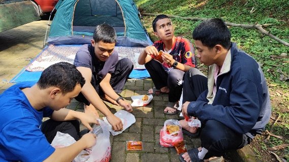 Penjengukan Santri Pesantren Al Hilal Jenjang SMA di Pondok Pesantren Baitul Hidayah