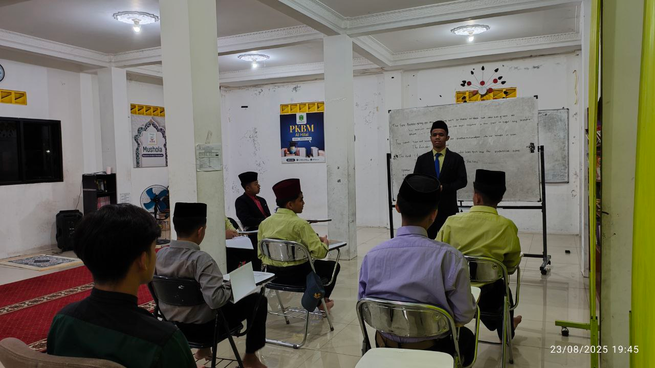 Agar Percaya Diri Saat Berbicara di Depan Umum, Santri Pesantren Al Hilal Asah Kemampuan Public Speaking