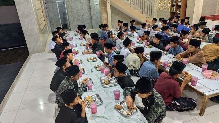 A group of people sitting at a table eating food AI-generated content may be incorrect.