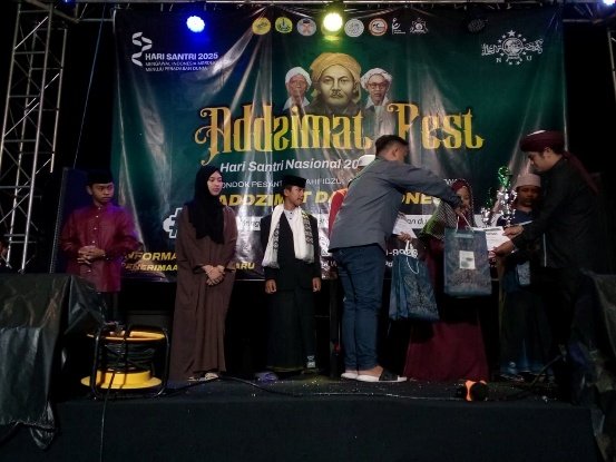 A group of people on a stage AI-generated content may be incorrect.