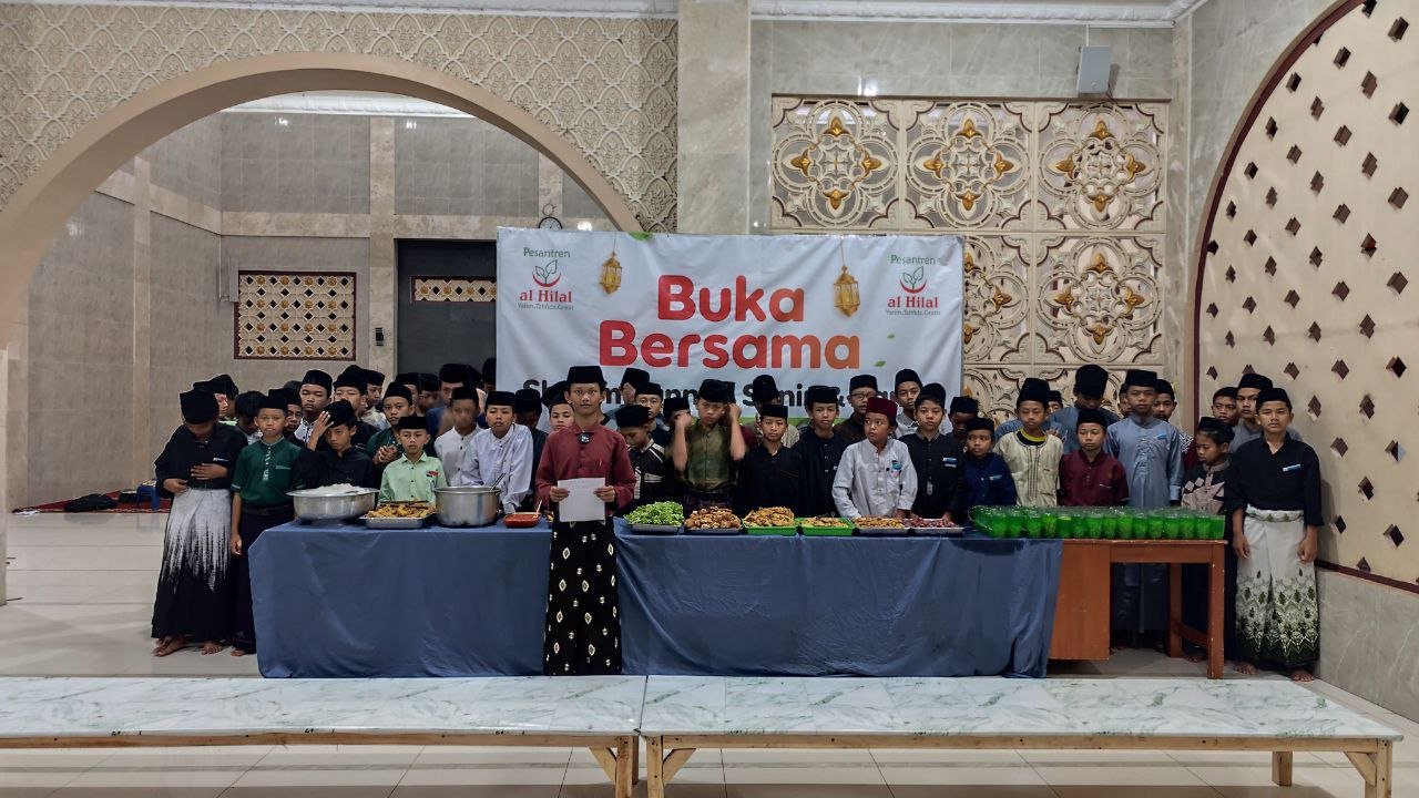 A group of people standing in front of a table with food
AI-generated content may be incorrect.