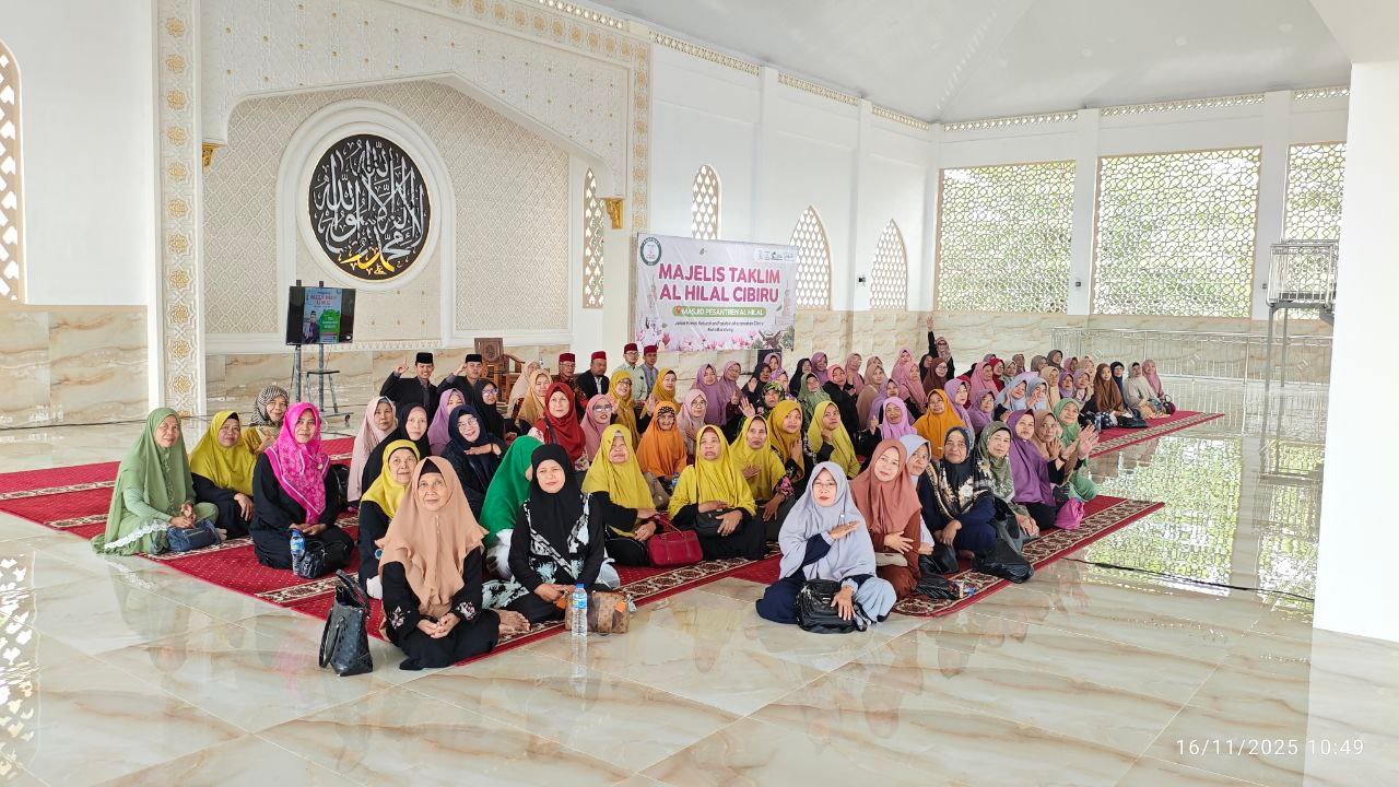 A group of women sitting on the floor

AI-generated content may be incorrect.