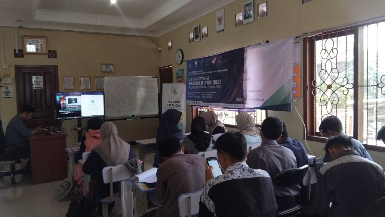 Pertemuan Offline ke-9 OJT, Santri dan Peserta Didik LPK Al Hilal Pelajari Pembuatan Video Promosi dengan Sentuhan AI