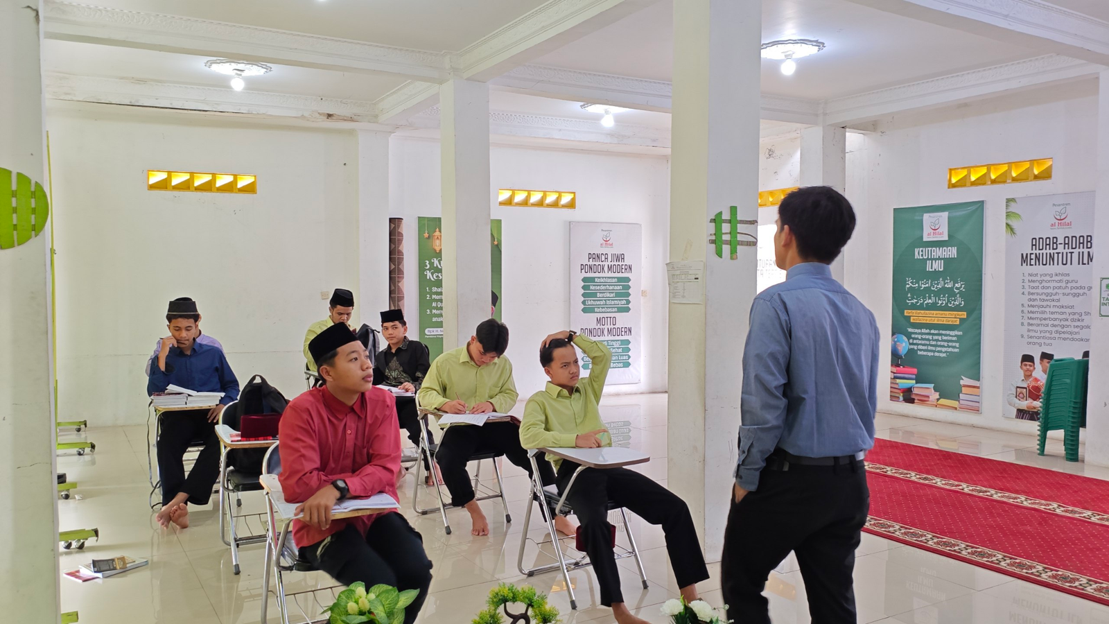 Nahwu, Mata Pelajaran Wajib di Pesantren Al Hilal