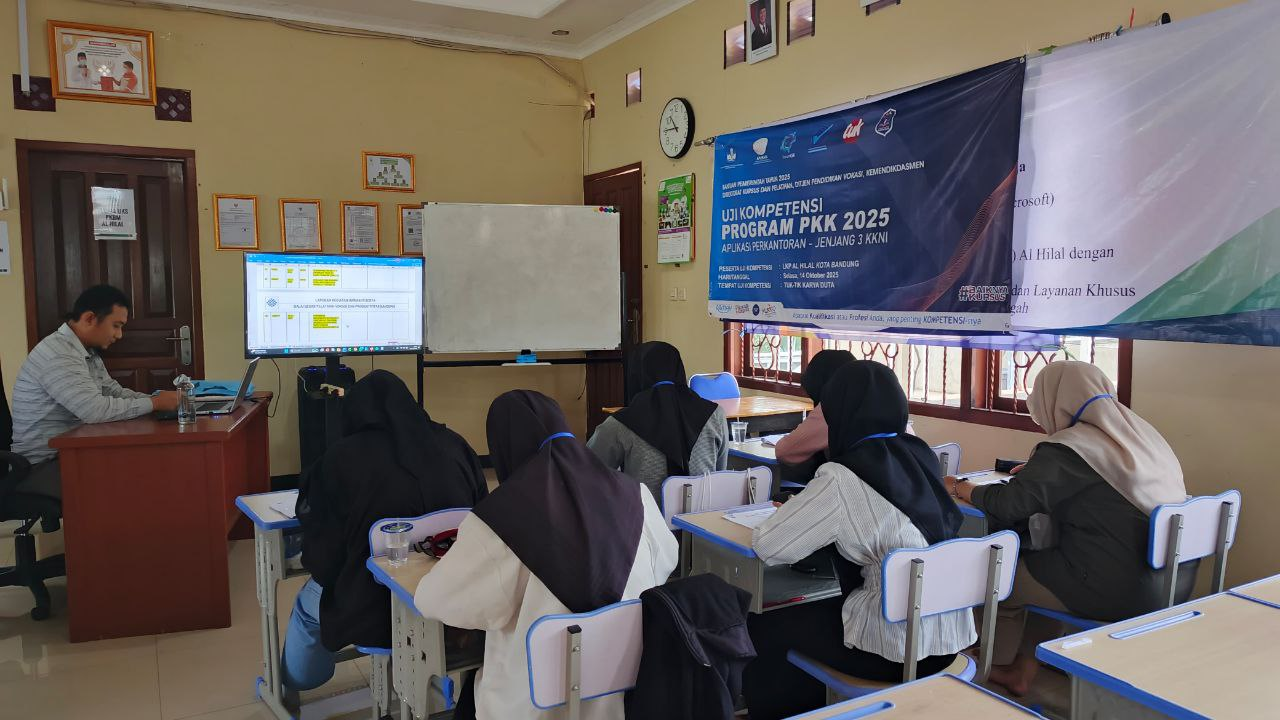 Peserta Didik LPK Al Hilal Terus Asah Kemampuan AI dan Manajemen Proyek di Dunia Digital